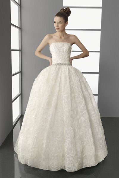 Самые красивые свадебные платья!)) X_8df81303